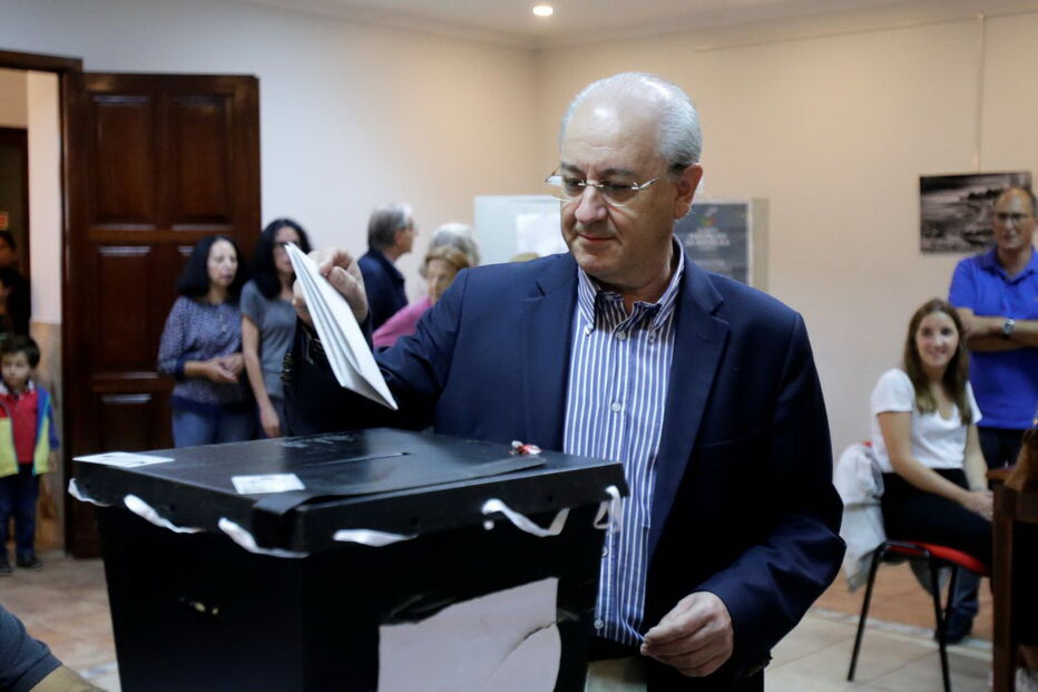 Rui Rio já votou na Junta de Freguesia de Massarelos, no Porto