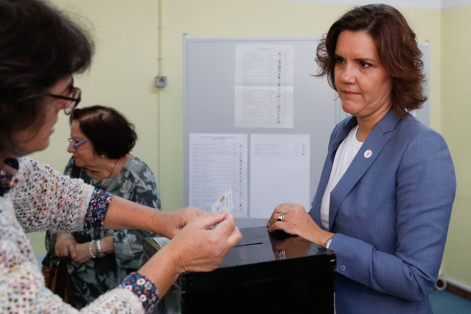 Assunção Cristas, presidente do CDS-PP, votou na Escola Secundária de Miraflores, em Oeiras