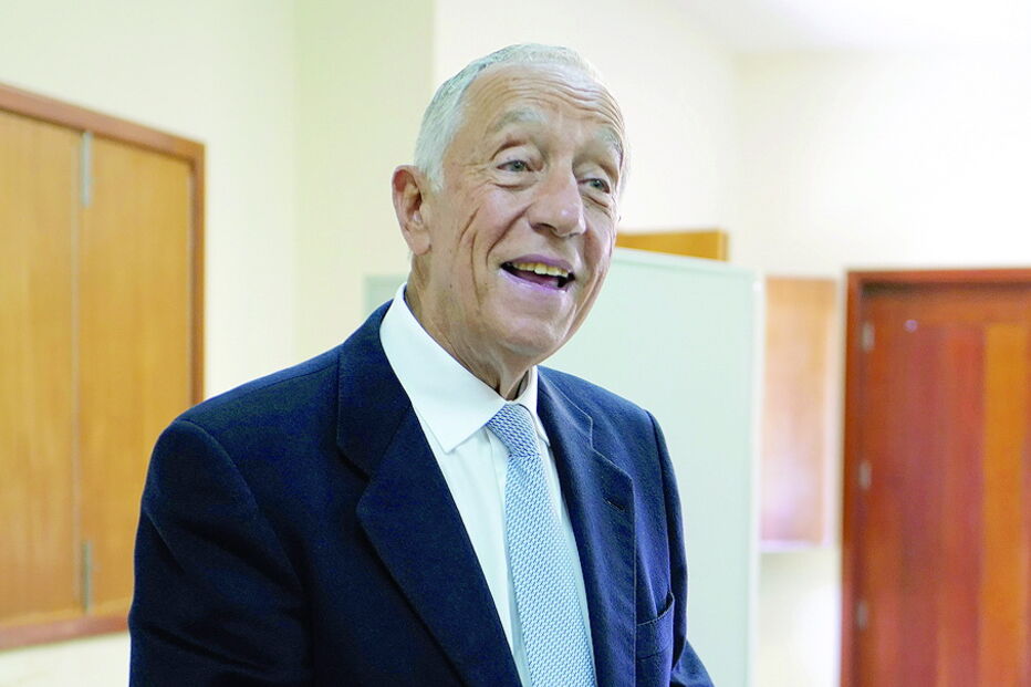 O Presidente da República, Marcelo Rebelo de Sousa, aproveitou a ida às urnas para pedir aos portugueses que lhe seguissem o exemplo e fossem votar também 