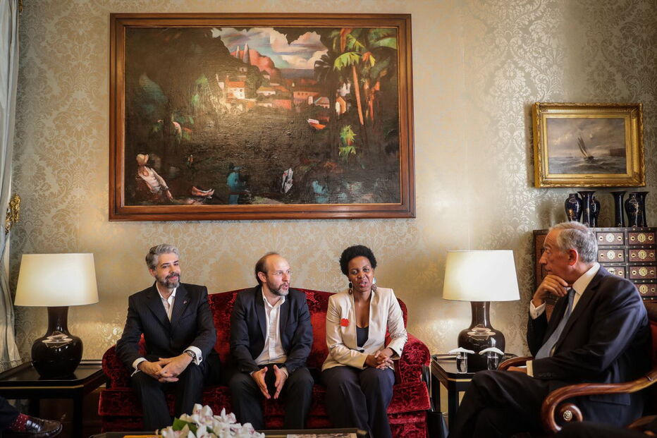 Livre recebido pelo Presidente da República