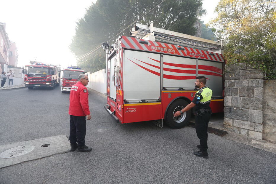  Incêndio na Serra da Carregueira, em Sintra