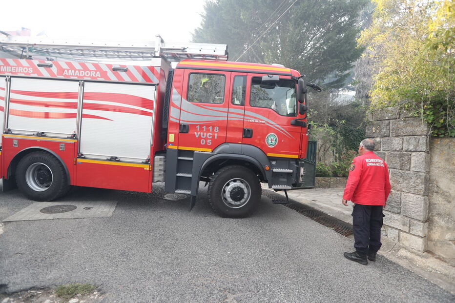  Incêndio na Serra da Carregueira, em Sintra