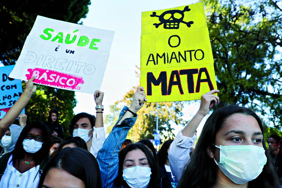 Amianto em Loures leva a protesto de alunos 