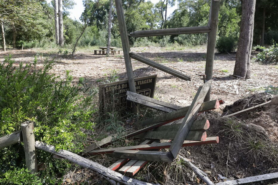 Prejuízos provocados na região Centro pela tempestade Leslie ainda são bem visíveis em alguns edifícios na Figueira da Foz