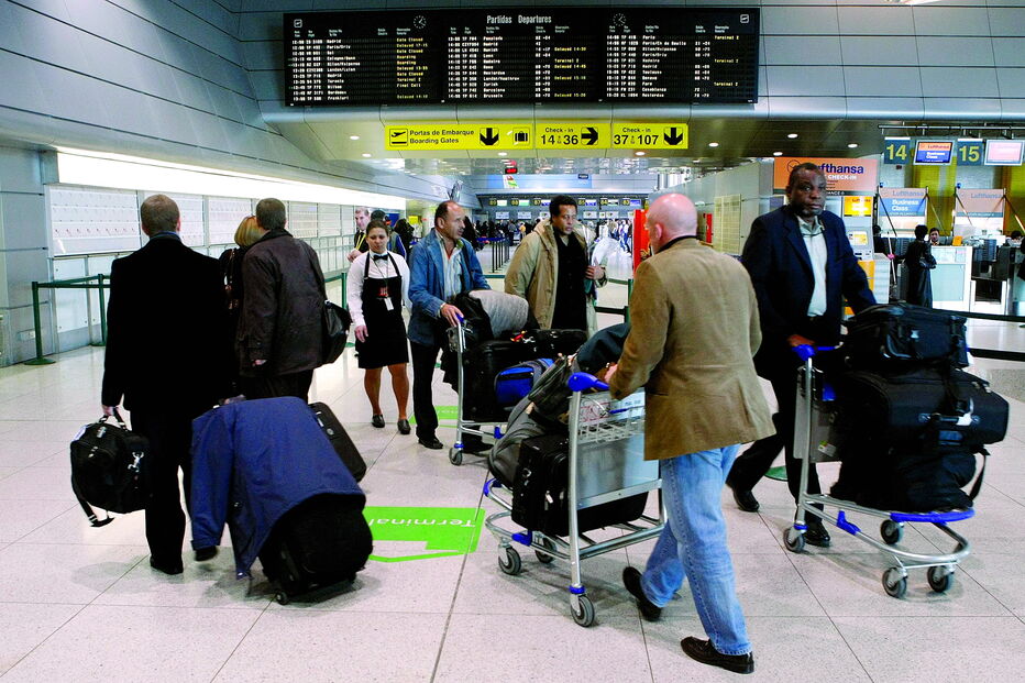 O mês de julho, o tradicional mês das férias, foi até aqui o mais movimentado, registando 23 564 aterragens nos aeroportos nacionais