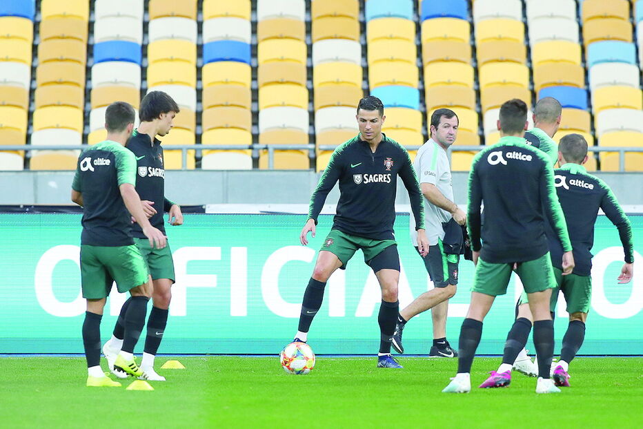 Cristiano Ronaldo em ação no treino de ontem. Avançado português deverá ter hoje marcação especial
