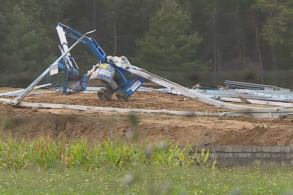 Desabamento de estrutura de vacaria faz dois feridos graves em Ponte de Lima