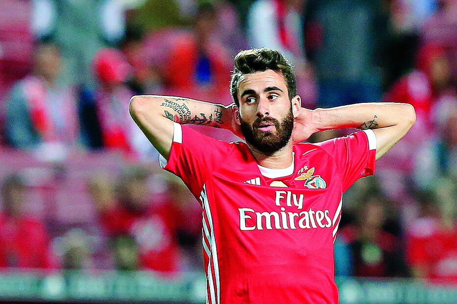 Rafa é jogador nuclear no Benfica e o departamento médico tenta a sua recuperação a tempo do jogo com o Lyon