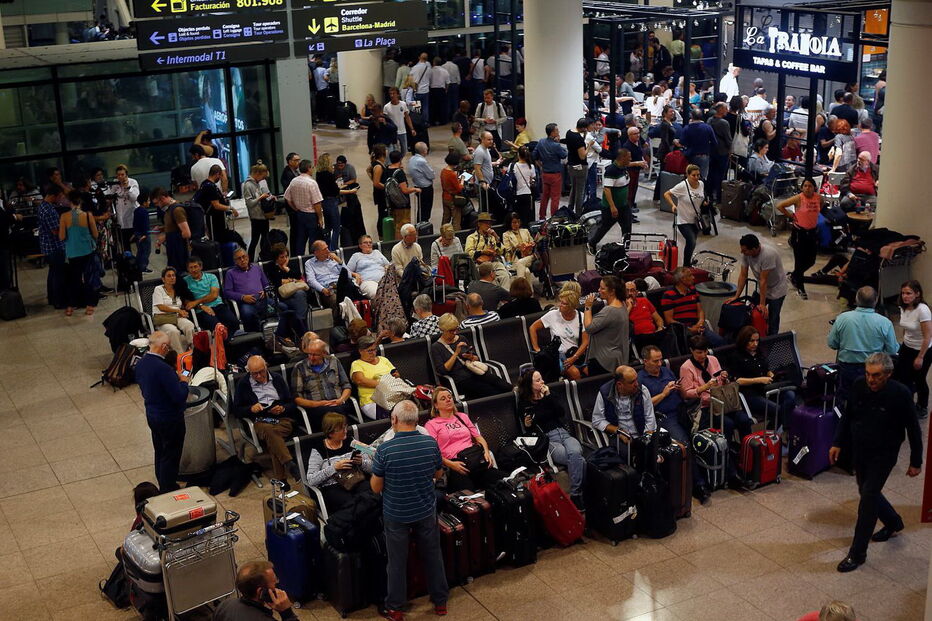 Caos nas ruas e milhares de manifestantes nos protestos independentistas da Catalunha