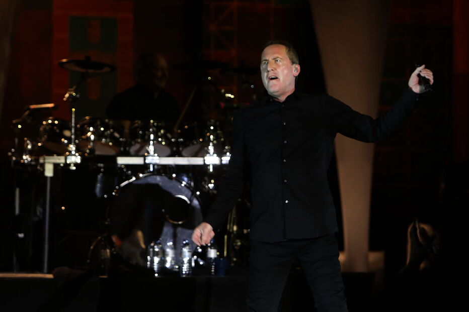 Mestres da pop eletrónica, Orchestral Manoeuvres in the Dark, deram lição de mestria numa Aula Magna praticamente esgotada.