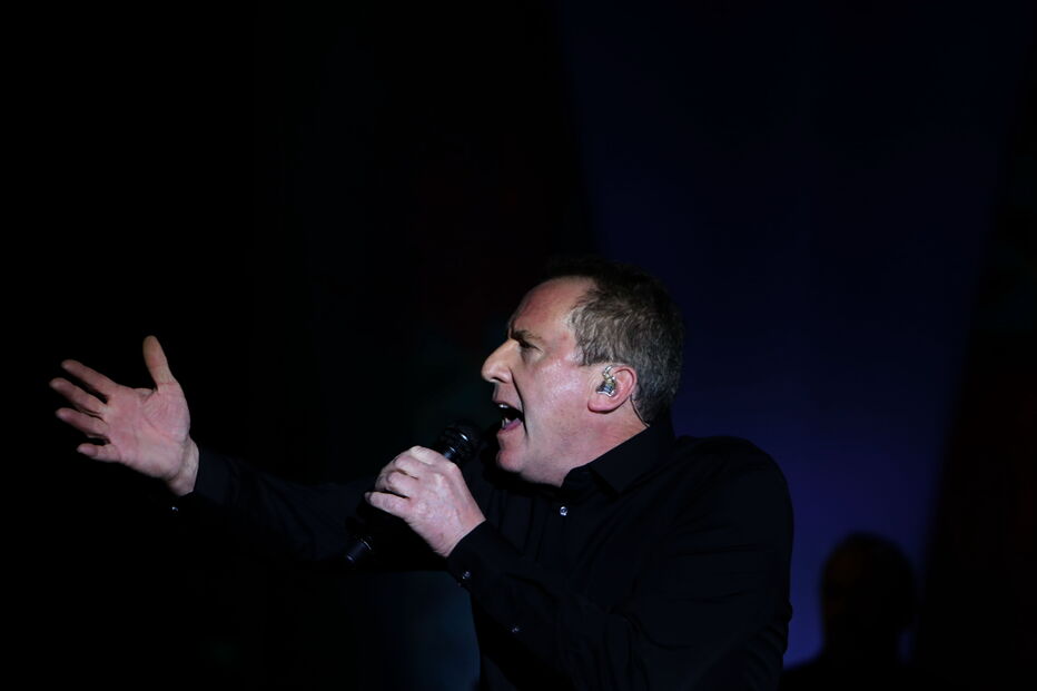 Mestres da pop eletrónica, Orchestral Manoeuvres in the Dark, deram lição de mestria numa Aula Magna praticamente esgotada.