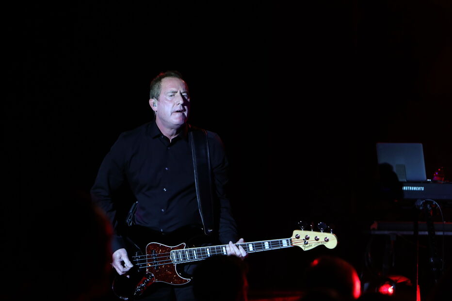 Mestres da pop eletrónica, Orchestral Manoeuvres in the Dark, deram lição de mestria numa Aula Magna praticamente esgotada.