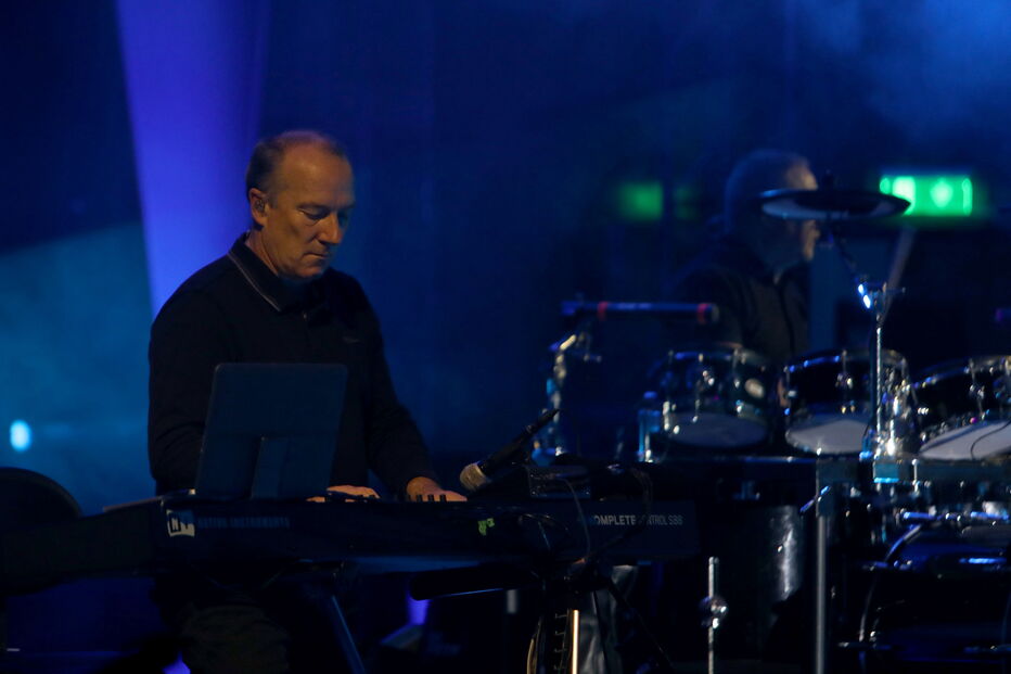 Mestres da pop eletrónica, Orchestral Manoeuvres in the Dark, deram lição de mestria numa Aula Magna praticamente esgotada.