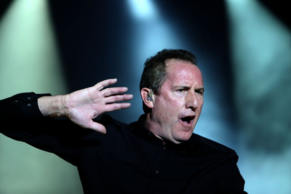 Mestres da pop eletrónica, Orchestral Manoeuvres in the Dark, deram lição de mestria numa Aula Magna praticamente esgotada.