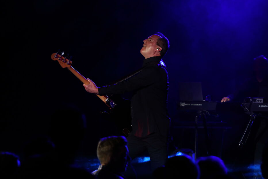 Mestres da pop eletrónica, Orchestral Manoeuvres in the Dark, deram lição de mestria numa Aula Magna praticamente esgotada.