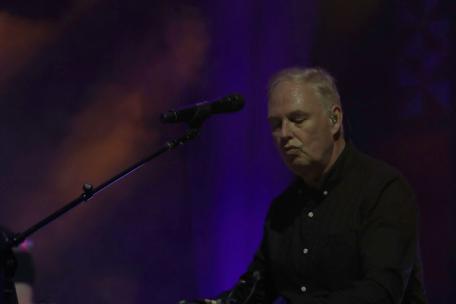 Mestres da pop eletrónica, Orchestral Manoeuvres in the Dark, deram lição de mestria numa Aula Magna praticamente esgotada.