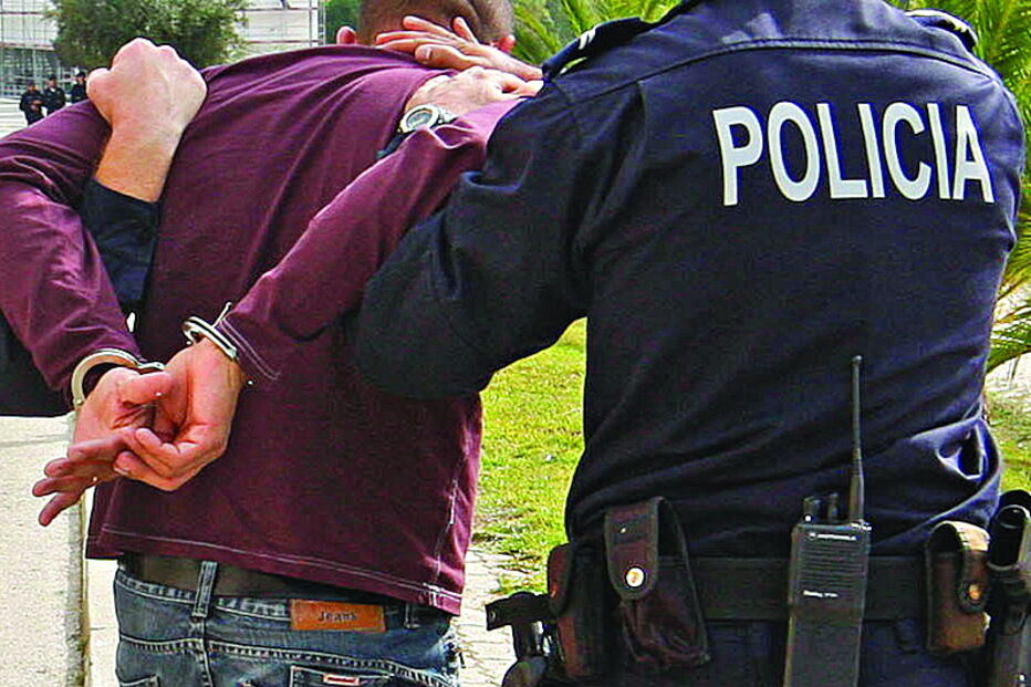 PSP prendeu jovem de 22 anos em Monte Abraão, concelho de Sintra