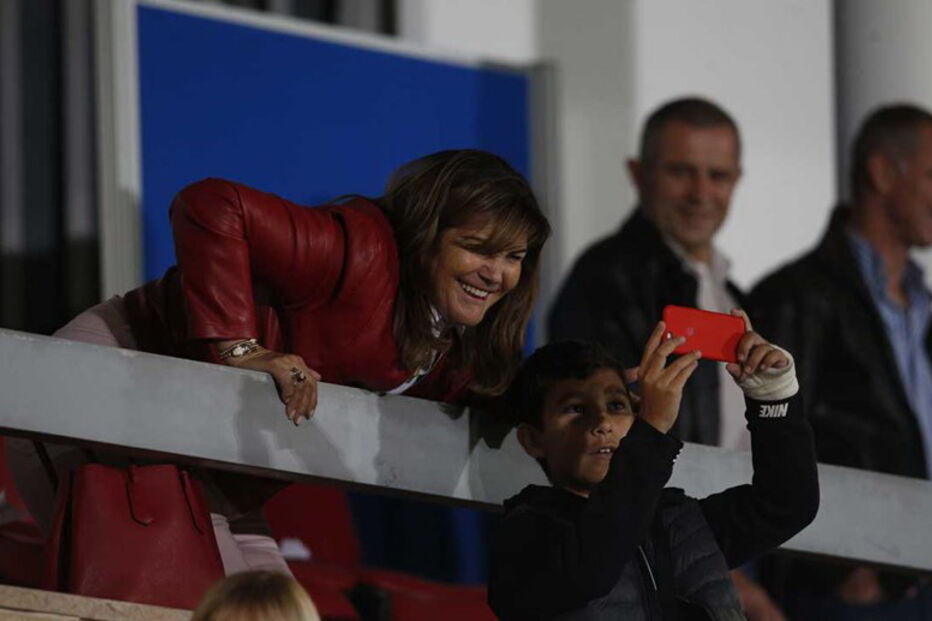 Dolores Aveiro nas bancadas a assistir ao Cova da Piedade - Benfica