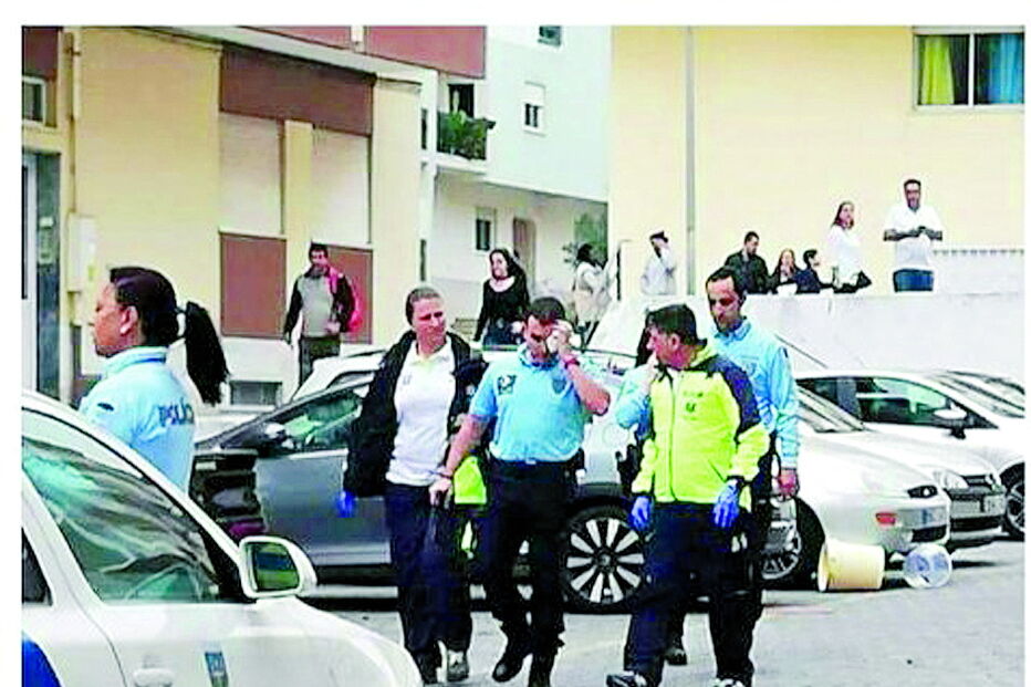 Agentes da PSP ficaram feridos quando tentavam travar o desordeiro