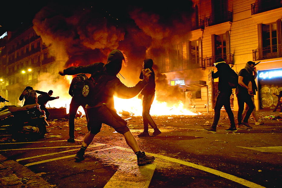 Violência e protestos na Catalunha