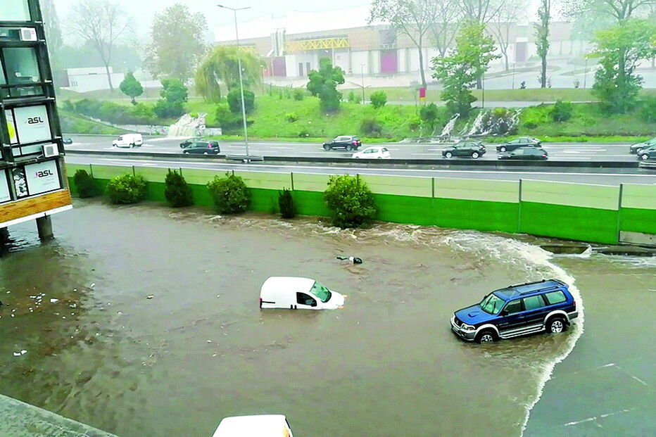 Chuva forte desvia voos, alaga estradas e lança o caos no Norte do País