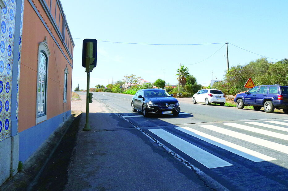 Homem foge após atropelar ciclista em Olhão