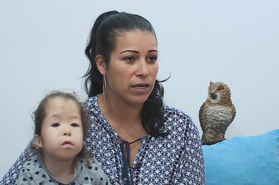 Luana nasceu sem queixo e com as pernas ao contrário