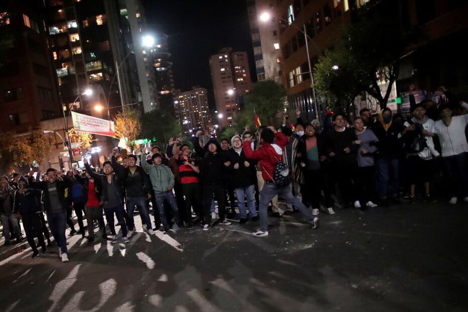 Confrontos na Bolívia após divulgação de dados provisórios que dão vitória a Morales