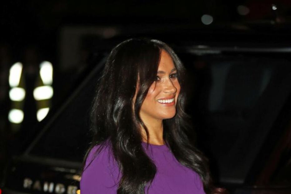 Meghan Markle surge triunfante após polémica