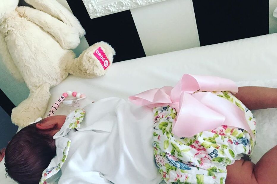 Valentina, filha de Katia Aveiro