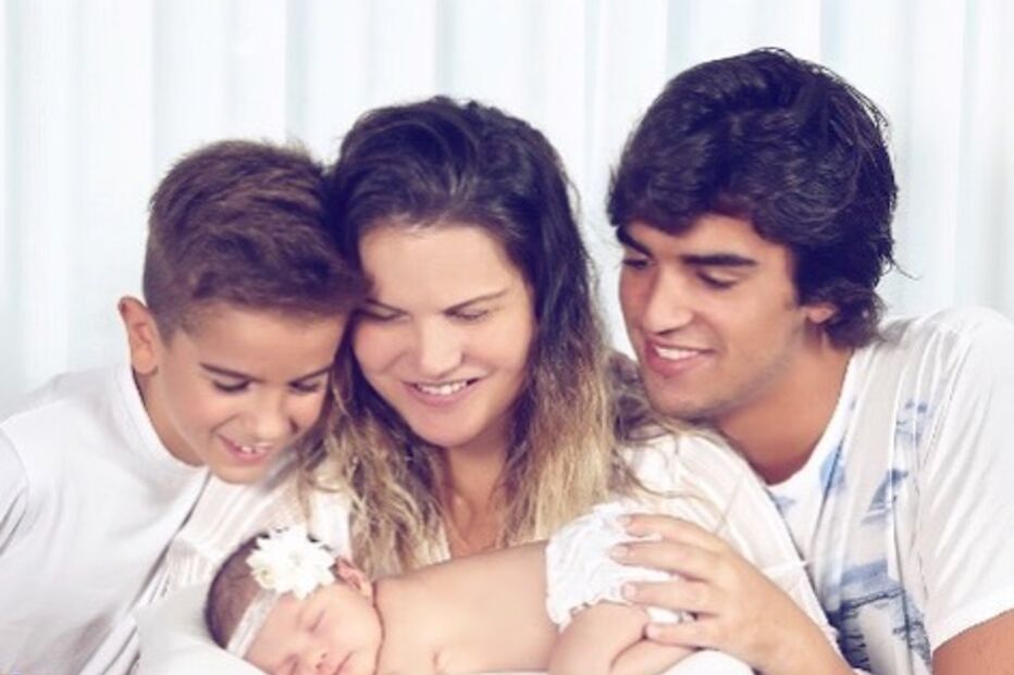 Katia Aveiro com os filhos, Valentina, Rodrigo, e Dinis
