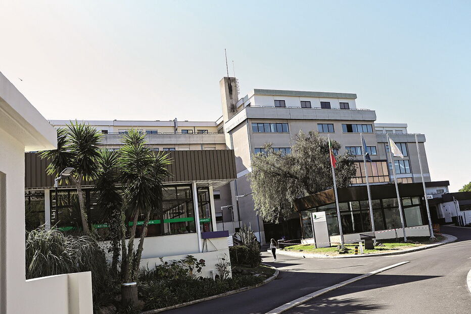 Menino está internado, em estado grave, no Hospital de S. Francisco Xavier, em Lisboa