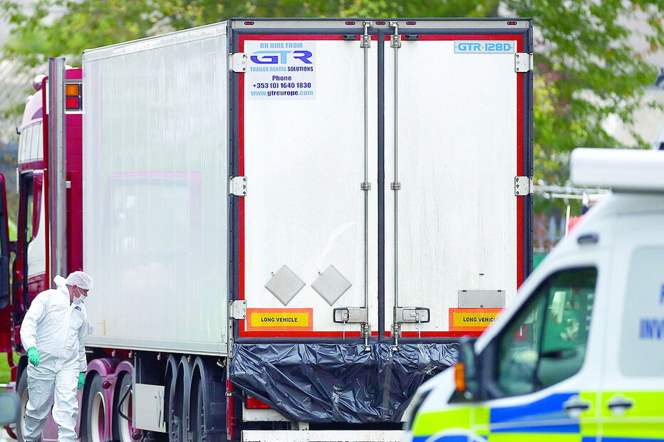 'Camião do horror' foi largado num parque industrial em Grays, no Reino Unido