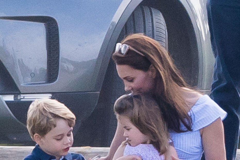 Kate Middleton com George e Carlota