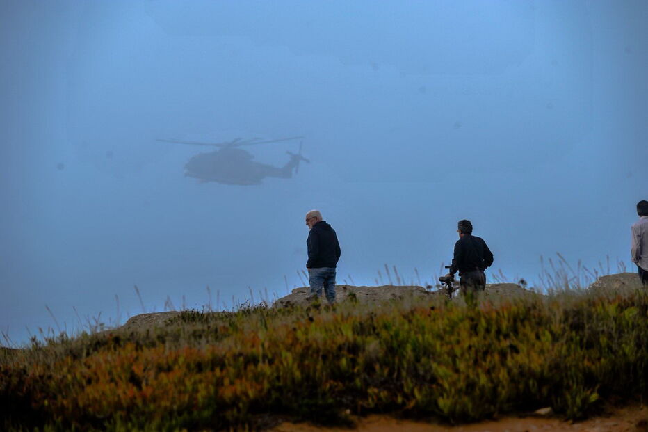 Autoridades procuram homem que caiu ao mar em Peniche