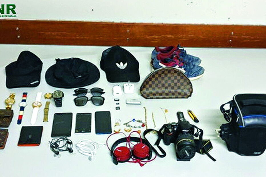 Material apreendido durante a busca domiciliária