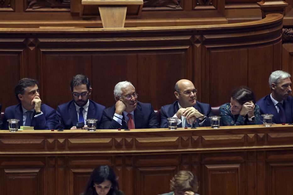 Costa não revela posição sobre eutanásia após provocação do CDS