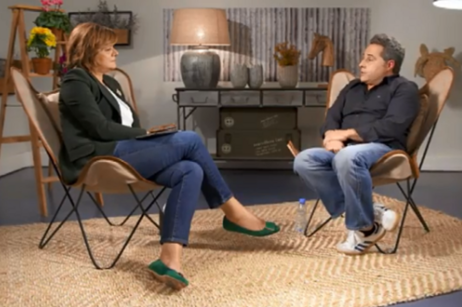 Vítor Emanuel à conversa com Júlia Pinheiro, na SIC