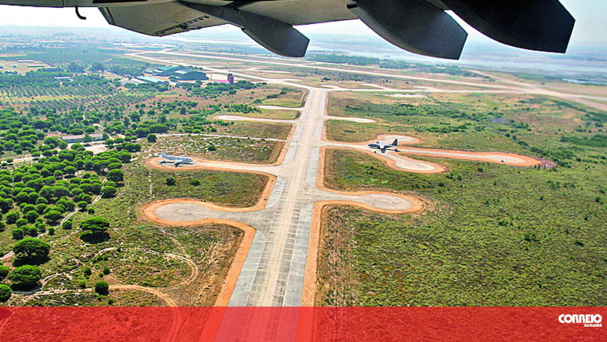 Cientistas apontam quatro falhas graves no novo aeroporto do Montijo - Correio da Manhã