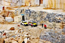 Condutor de camião morre após queda no interior de pedreira em Vila Viçosa