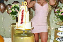 Bolo de aniversário foi um  dos mimos reservados a Cindy 