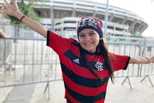 Mariana Vieira é um símbolo da claque infantil do Flamengo 