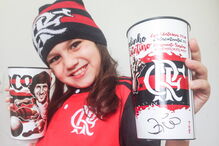 Mariana Vieira é um símbolo da claque infantil do Flamengo 