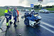 Carro ficou partido ao meio na A1, no Cartaxo