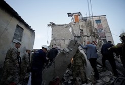 Sismo de magnitude 6,4 atinge Albânia