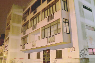 Ataque com ácido sulfúrico ocorreu na casa do diplomata, em Algueirão, no concelho de Sintra 