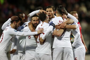 Portugal qualificado para o Euro 2020 com golos de Bruno Fernandes e Ronaldo