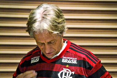 Jorge Jesus dividido não descarta continuação no Flamengo