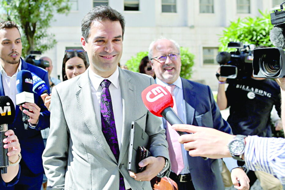 Domingos Farinho terá ajudado Sócrates a escrever o seu livro 