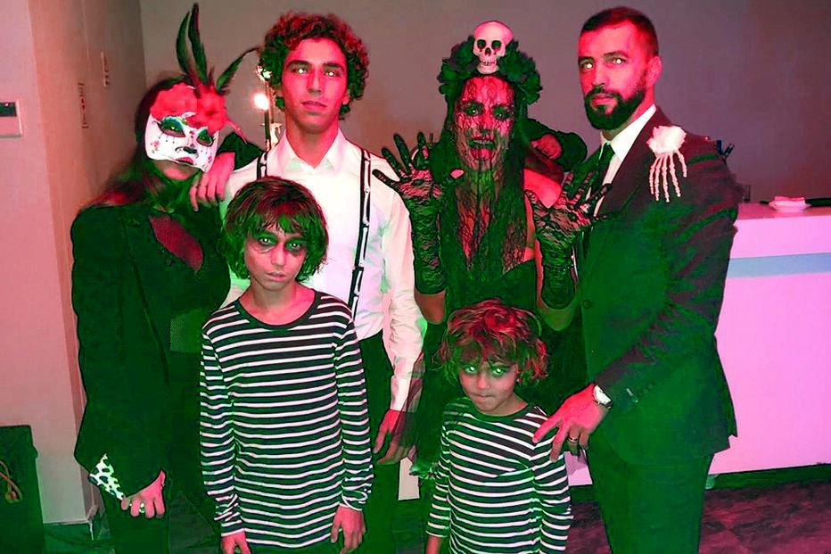  Simão Sabrosa divertiu-se com a companheira, Vanesa Rebelo, o enteado, Rodrigo, e os três filhos, Martim, Mariana e Simão 